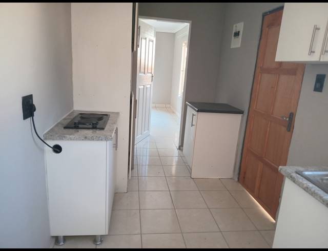 1 BEDROOM FREEHOLD TO LET IN COSMO CITY